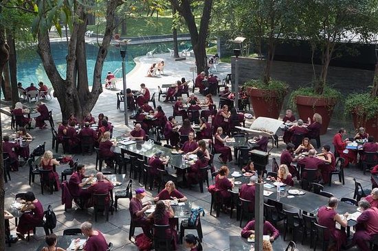 osho-meditation-resort[2]