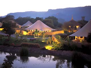 Oberoi Vanyavilas India Ranthambore tiger park luxury tented camp