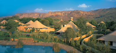 Oberoi Vanyavilas India Ranthambore tiger park luxury tented camp