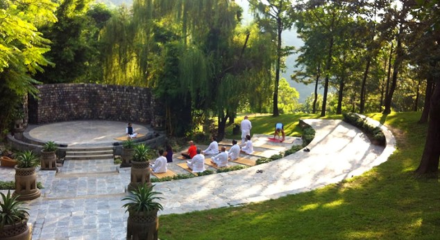 Ananda Himalayas luxury yoga Ayurveda wellness spa retreat India, www.barefootluxe.wordpress.com