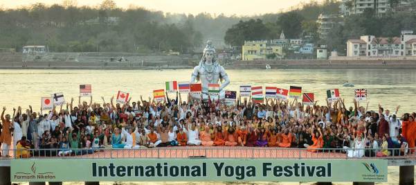 international-yoga-festival-india[1]