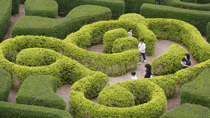 Hong Kong Disneyland, www.barefootluxe.wordpress.com