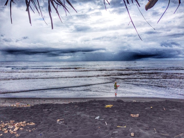 Bali black sand beach, Barefoot Luxe by Chami J.,www.BarefootLuxe.net