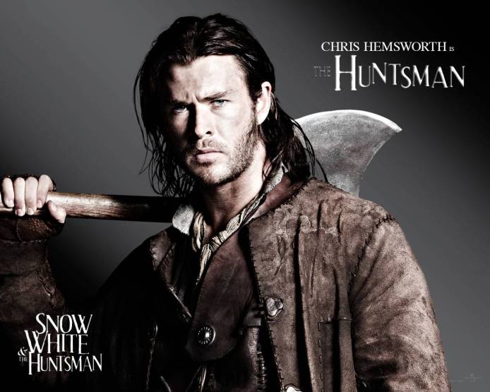 snow-white-and-the-huntsman-chris-hemsworth-wallpaper-11
