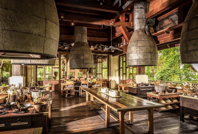 Four Seasons Chiang Mai Thailand cooking school, luxury 5 star Thai cooking school Chiang Mai, Thai cooking class Chiang Mai luxury, www.BarefootLuxe.net