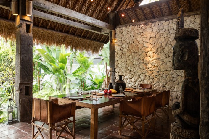 Stone House Bali, luxury boutique hotel Ubud Bali, www.BarefootLuxe.net