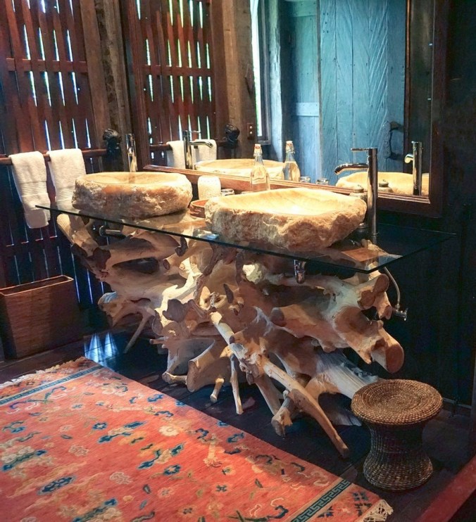 Stone House Bali, luxury boutique hotel Ubud Bali, www.BarefootLuxe.net