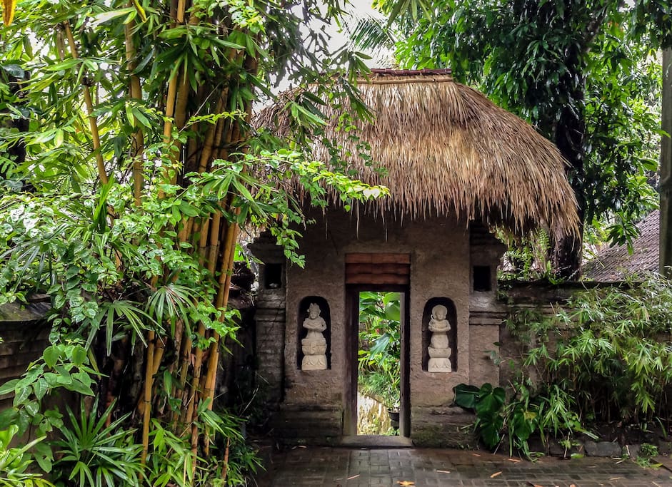 Villa Madu Ubud Bali, private villa Bali, www.BarefootLuxe.net