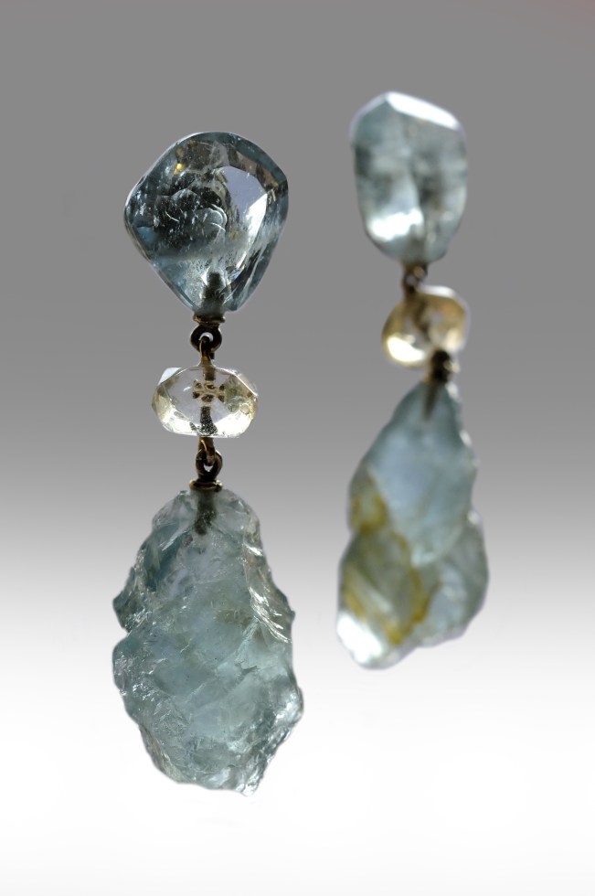 natural raw gemstone jewelery by Yang Riches Jewellery, luxury jewelry, www.BarefootLuxe.net