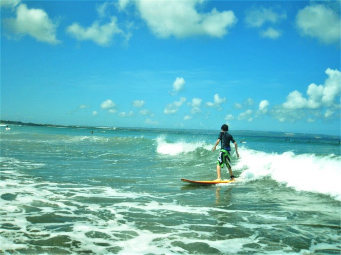 natural raw gemstone jewelery by Yang Riches Jewellery, luxury jewelry, www.BarefootLuxe.net