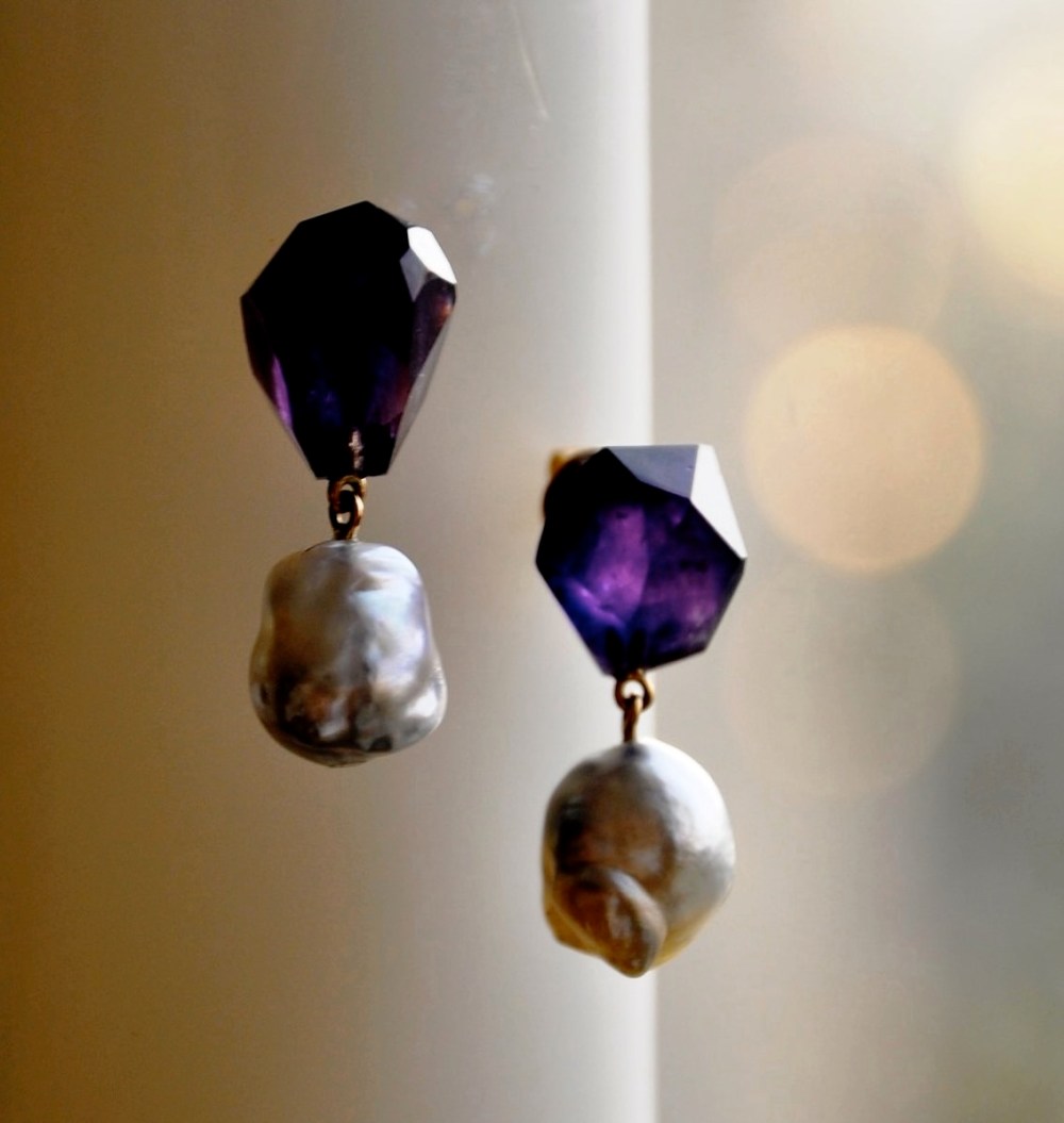 natural raw gemstone jewelery by Yang Riches Jewellery, luxury jewelry, www.BarefootLuxe.net