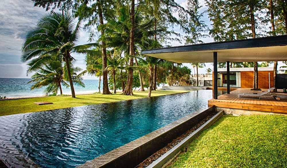 Aleenta Phuket Resort & Spa, luxury boutique hotels Phuket, www.BarefootLuxe.net